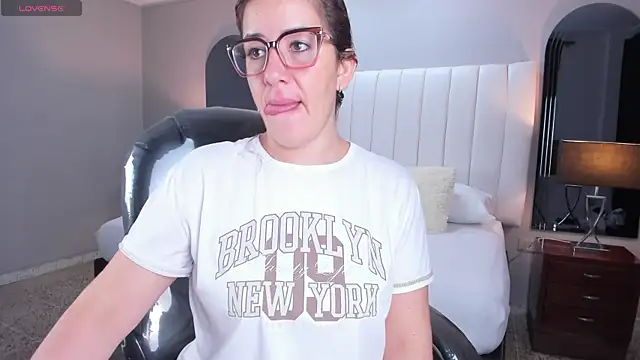 Snapshot of vanity_sex chatting on 31, 10, 2025 vanity sex online show from 31, 10, 2025