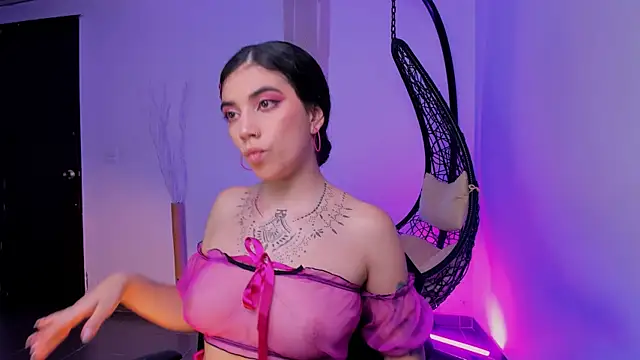 Snapshot of Nina-monroe chatting on 15, 12, 2024 Nina-monroe online show from 15, 12, 2024