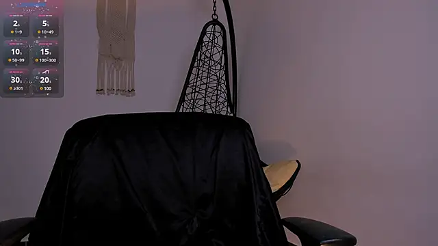 Snapshot of Nina-monroe chatting on 16, 2, 2025 Nina-monroe online show from 16, 2, 2025