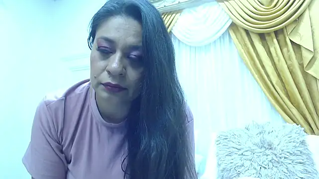 Snapshot of MiaCallie chatting on 7, 3, 2025 MiaCallie online show from 7, 3, 2025