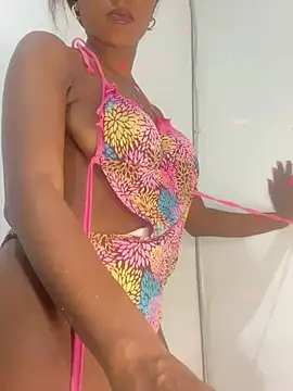 Snapshot of Shhainaysweet chatting on 22, 3, 2025 Shhainaysweet online show from 22, 3, 2025