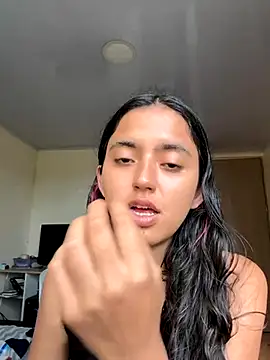 Snapshot of ViolettaSummer chatting on 15, 11, 2025 ViolettaSummer online show from 15, 11, 2025