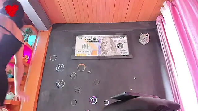 Snapshot of londoreales chatting on 16, 11, 2025 londoreales online show from 16, 11, 2025