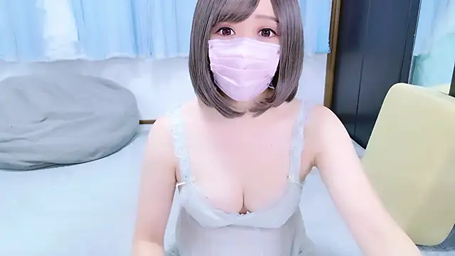 Snapshot of -YU- chatting on 5, 12, 2025 -YU- online show from 5, 12, 2025