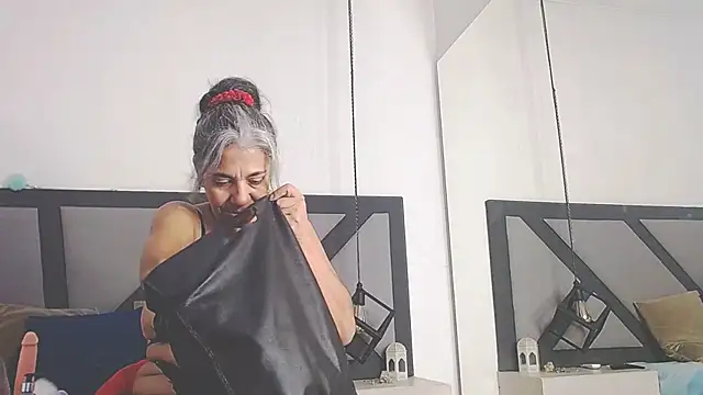 Snapshot of chanel_grant chatting on 19, 9, 2025 chanel grant online show from 19, 9, 2025