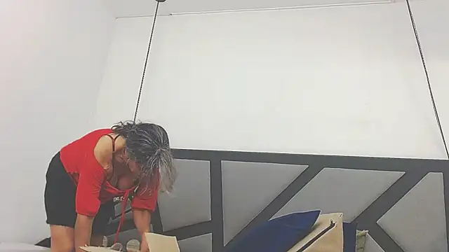 Snapshot of chanel_grant chatting on 30, 10, 2025 chanel grant online show from 30, 10, 2025