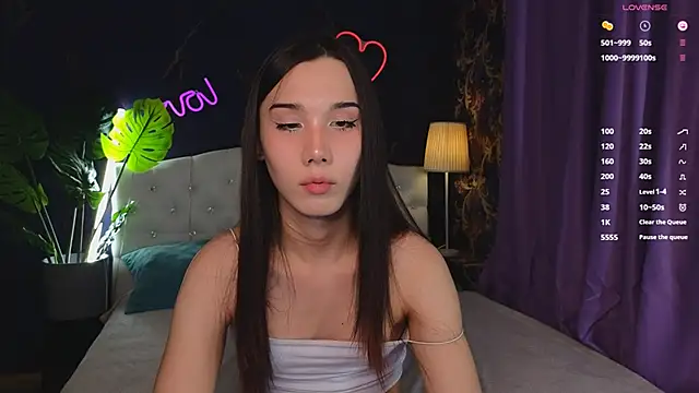 Snapshot of Kaia_Sunshine_Mia chatting on 1, 2, 2025 Kaia Sunshine Mia online show from 1, 2, 2025