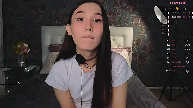 Snapshot of Kaia_Sunshine_Mia chatting on 17, 2, 2025 Kaia Sunshine Mia online show from 17, 2, 2025