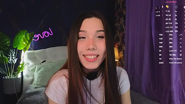 Snapshot of Kaia_Sunshine_Mia chatting on 28, 2, 2025 Kaia Sunshine Mia online show from 28, 2, 2025