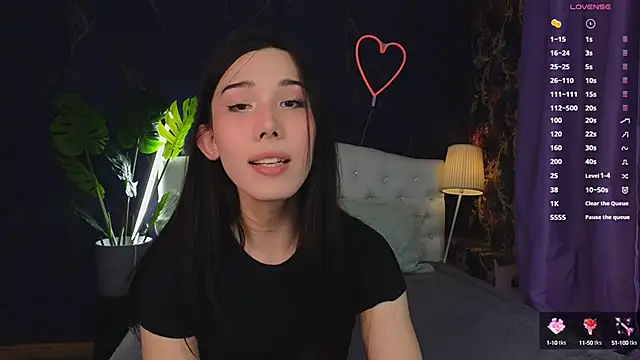 Snapshot of Kaia_Sunshine_Mia chatting on 9, 3, 2025 Kaia Sunshine Mia online show from 9, 3, 2025