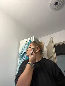 Snapshot of AllysonK chatting on 21, 1, 2025 AllysonK online show from 21, 1, 2025