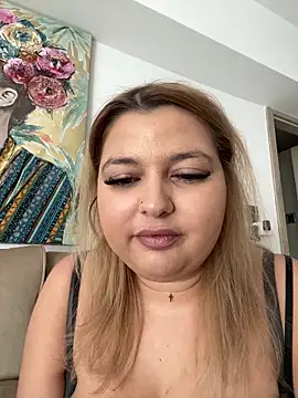 Snapshot of AllysonK chatting on 11, 2, 2025 AllysonK online show from 11, 2, 2025