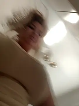 Snapshot of AllysonK chatting on 20, 2, 2025 AllysonK online show from 20, 2, 2025