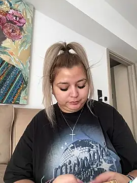 Snapshot of AllysonK chatting on 23, 2, 2025 AllysonK online show from 23, 2, 2025