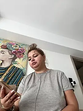 Snapshot of AllysonK chatting on 7, 3, 2025 AllysonK online show from 7, 3, 2025