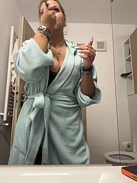 Snapshot of AllysonK chatting on 9, 11, 2025 AllysonK online show from 9, 11, 2025