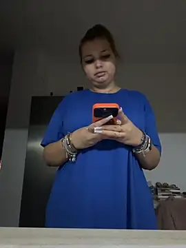 Snapshot of AllysonK chatting on 12, 11, 2025 AllysonK online show from 12, 11, 2025