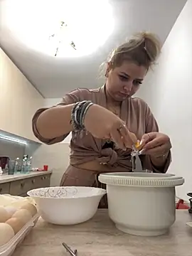 Snapshot of AllysonK chatting on 27, 11, 2025 AllysonK online show from 27, 11, 2025