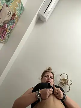 AllysonK online show from 19, 3, 2026