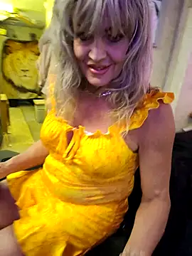 Snapshot of annika_lately chatting on 17, 10, 2025 annika lately online show from 17, 10, 2025