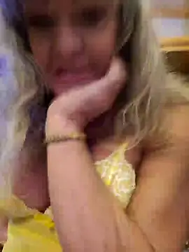 Snapshot of annika_lately chatting on 30, 10, 2025 annika lately online show from 30, 10, 2025