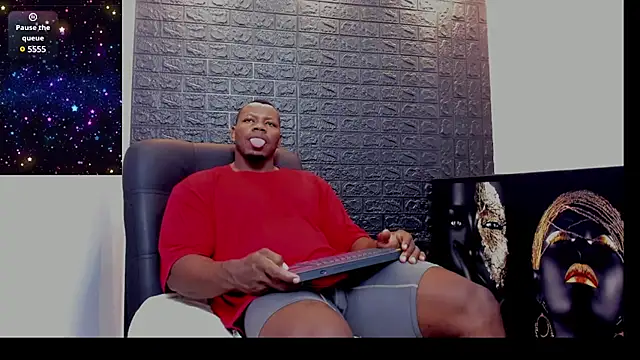 Snapshot of tommike chatting on 19, 2, 2025 tommike online show from 19, 2, 2025