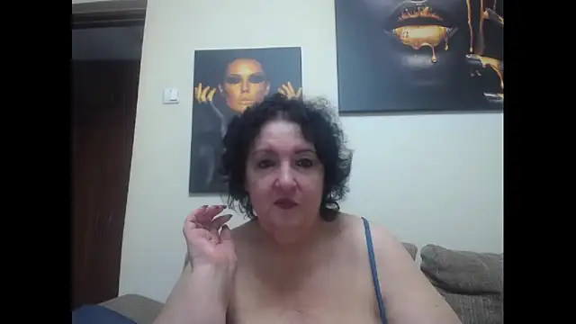 Snapshot of maturekorine chatting on 24, 10, 2025 maturekorine online show from 24, 10, 2025