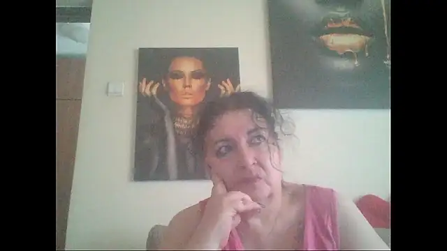 Snapshot of maturekorine chatting on 27, 6, 2026 maturekorine online show from 27, 6, 2026