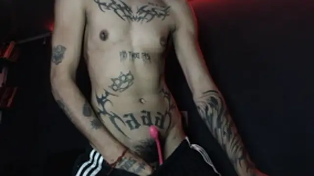 Snapshot of Gowtherr_ chatting on 17, 12, 2025 Gowtherr online show from 17, 12, 2025