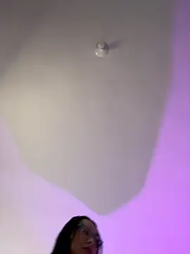 Snapshot of sharon_leone26 chatting on 16, 11, 2025 sharon leone26 online show from 16, 11, 2025