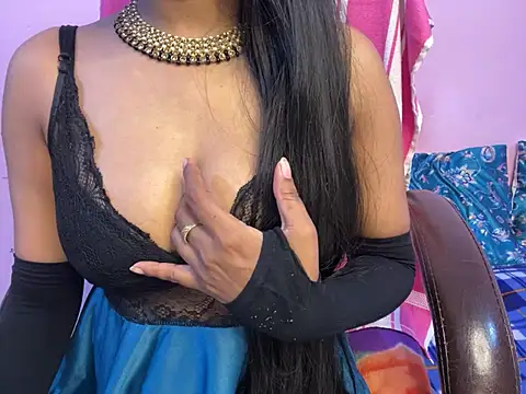 Snapshot of roshni-5 chatting on 10, 3, 2025 roshni-5 online show from 10, 3, 2025