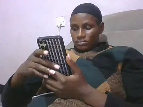 Snapshot of hairy_pussy4 chatting on 30, 10, 2025 hairy pussy4 online show from 30, 10, 2025