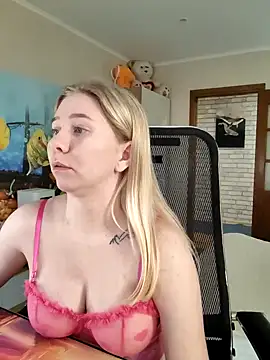 Snapshot of D0nna_ chatting on 6, 3, 2025 D0nna online show from 6, 3, 2025