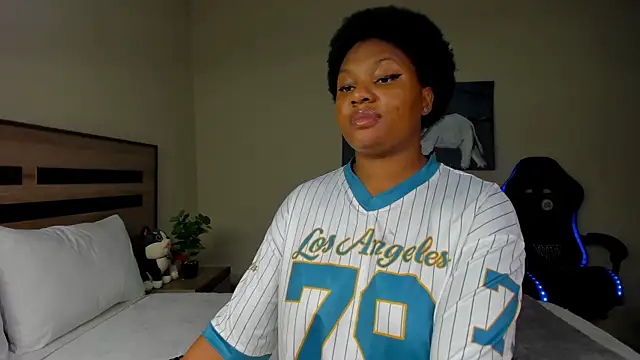 Renee-18 online show from 12, 1, 2026