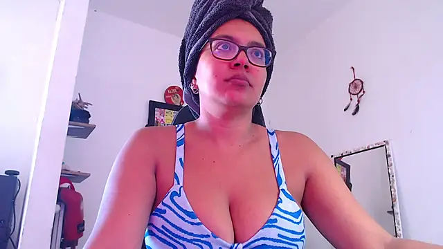 Snapshot of Rachell__420 chatting on 22, 11, 2025 Rachell 420 online show from 22, 11, 2025