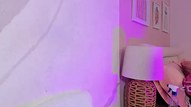 Snapshot of kristal_blond chatting on 2, 10, 2025 kristal blond online show from 2, 10, 2025