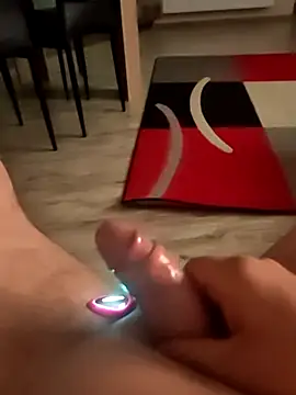 Szeltolo001 online show from 12, 3, 2026