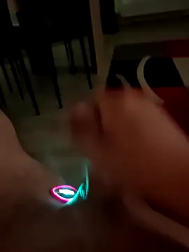 Szeltolo001 online show from 25, 3, 2026