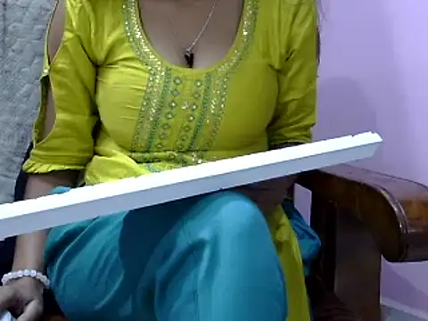 momo lov online show from 24, 12, 2024