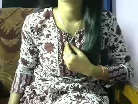 momo lov online show from 23, 1, 2025