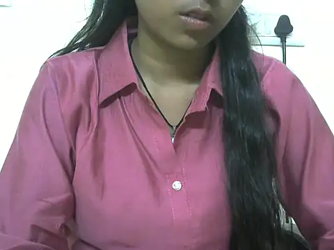 momo lov online show from 28, 9, 2025