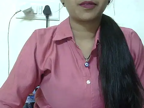 momo lov online show from 16, 10, 2025