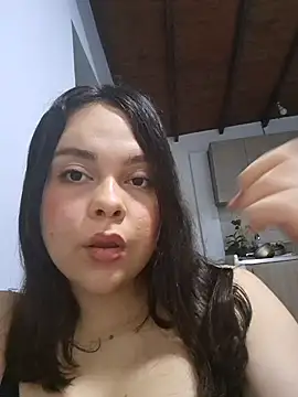 Snapshot of AllyTell chatting on 31, 10, 2025 AllyTell online show from 31, 10, 2025