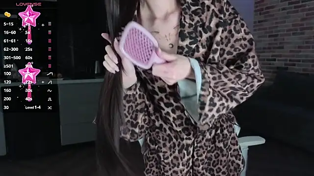 Snapshot of sweetiebones chatting on 17, 12, 2024 sweetiebones online show from 17, 12, 2024