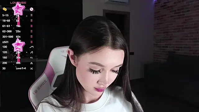 Snapshot of sweetiebones chatting on 17, 12, 2024 sweetiebones online show from 17, 12, 2024