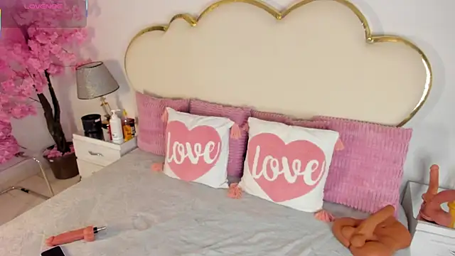 CahitlinBell online show from 26, 11, 2025