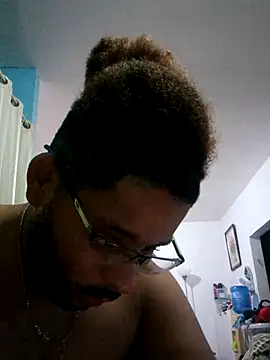 Snapshot of Dj-yefri-pauta chatting on 14, 7, 2026 Dj-yefri-pauta online show from 14, 7, 2026