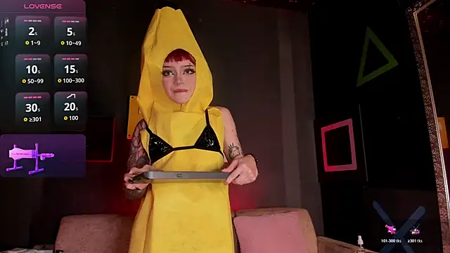 Elettra Rou online show from 8, 11, 2025