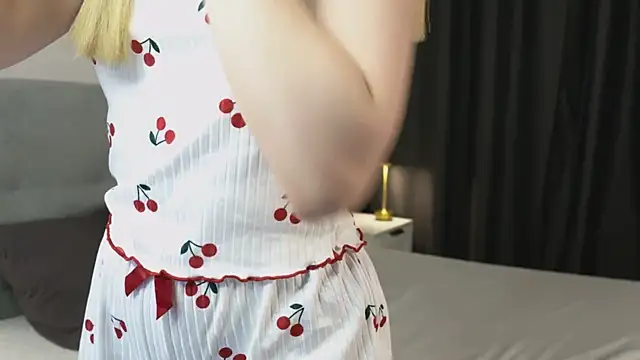 Cassie Kelman online show from 11, 4, 2026