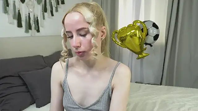 Snapshot of Cassie_Kelman chatting on 23, 6, 2026 Cassie Kelman online show from 23, 6, 2026